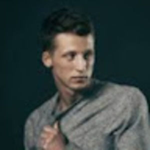 Meet your Posher, Chloe